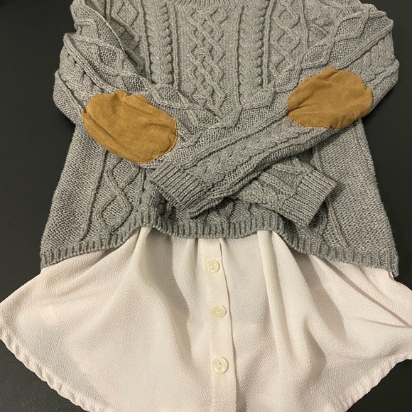 Monteau Cable Sweater with elbow patches. size Small, EUC - Picture 8 of 9